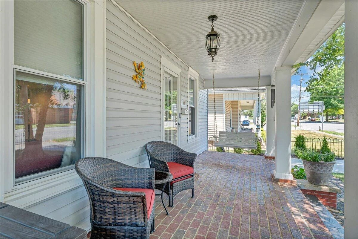 507 S College AVE - Photo 3