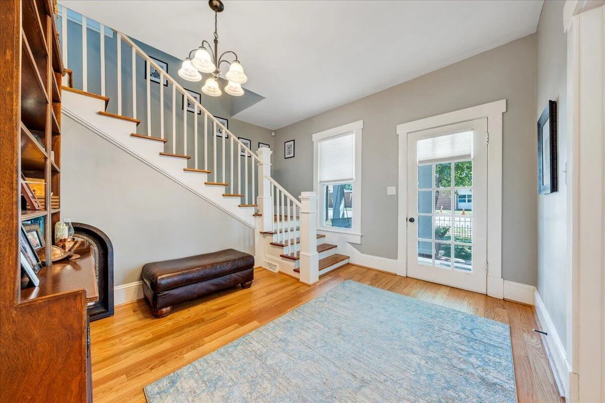 507 S College AVE - Photo 5