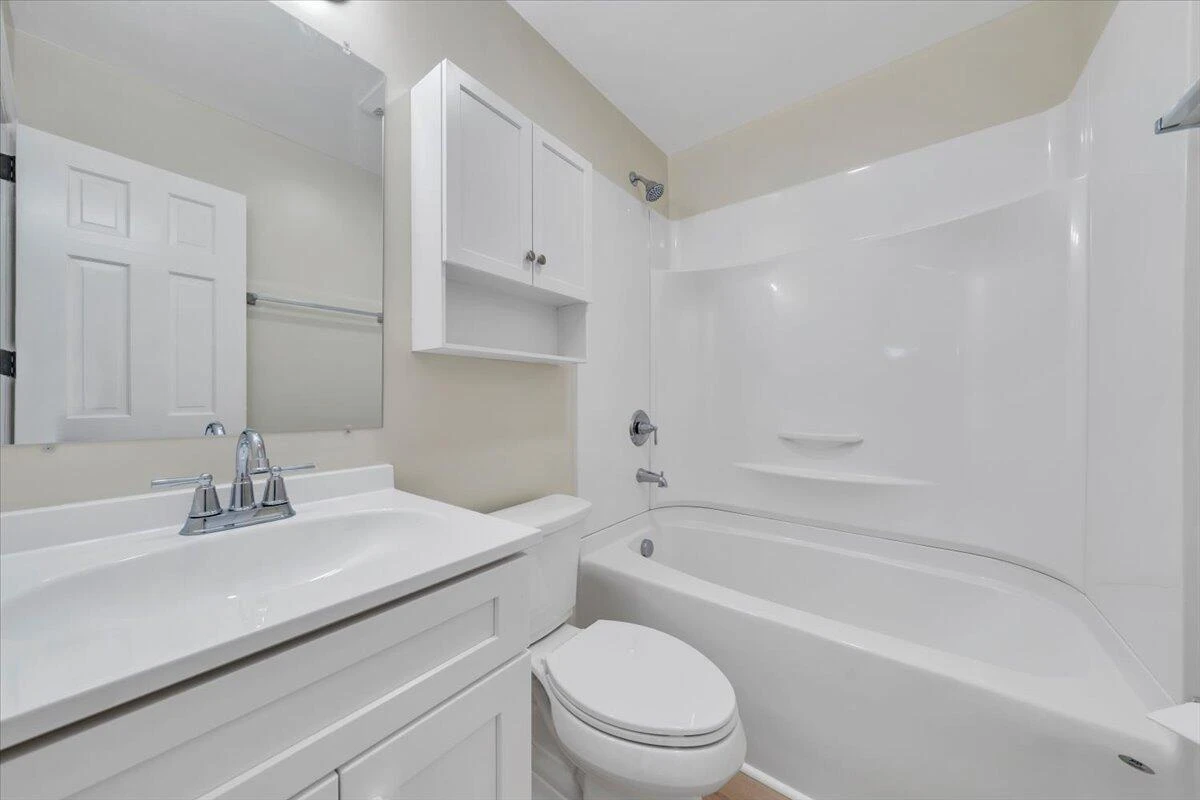 4933 Hildebrand RD NE - Photo 14