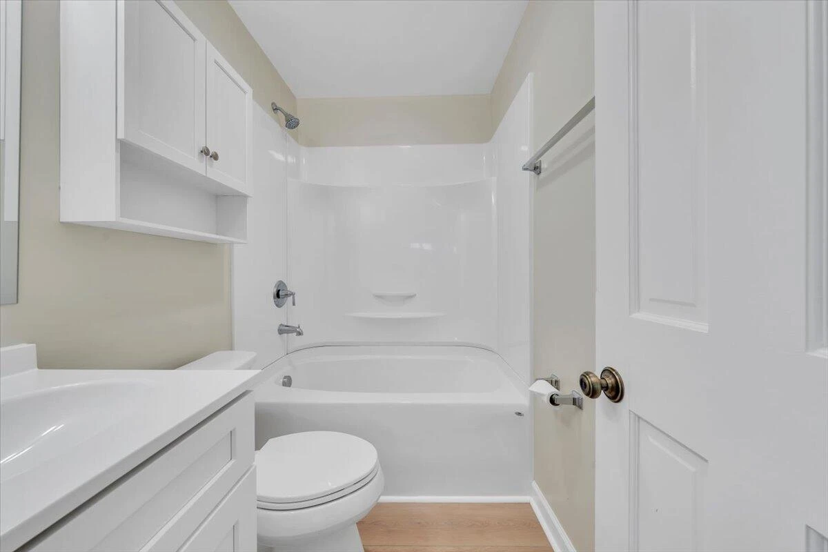 4933 Hildebrand RD NE - Photo 15