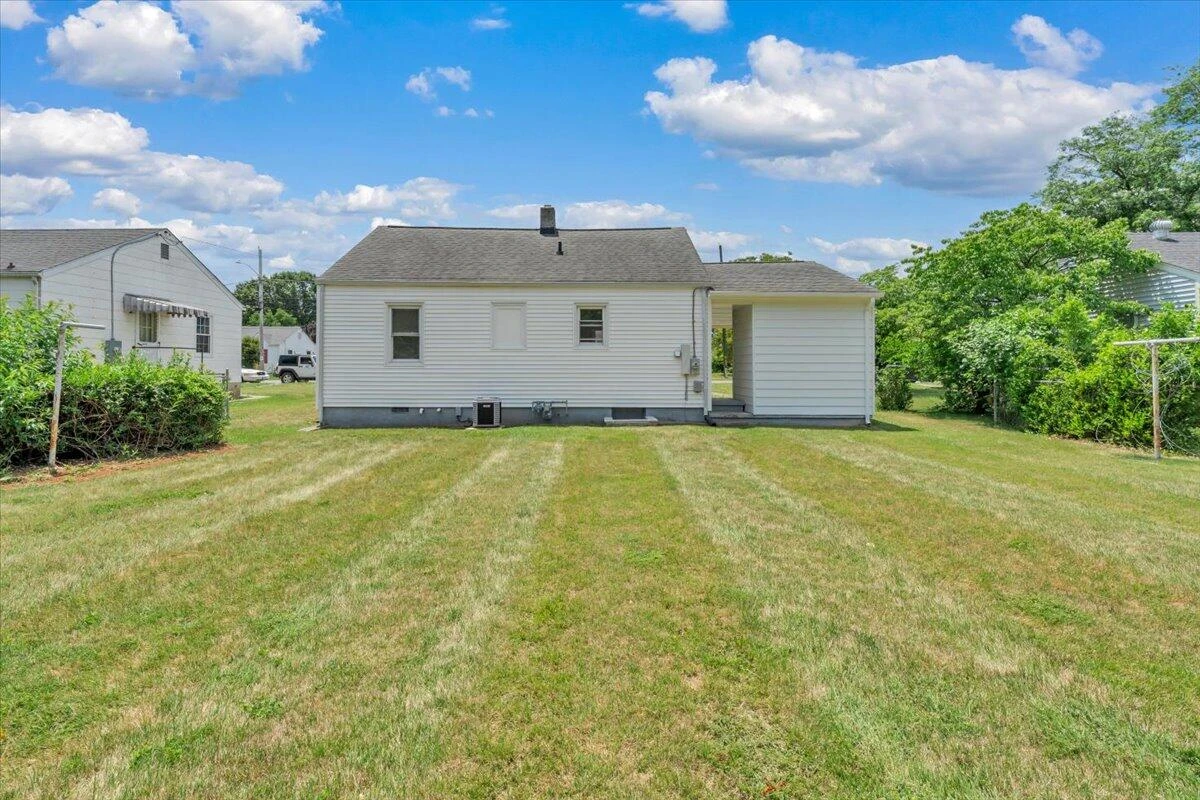 4933 Hildebrand RD NE - Photo 22