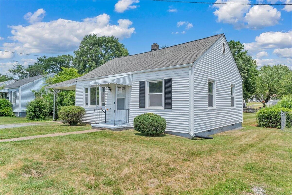 4933 Hildebrand RD NE - Photo 25