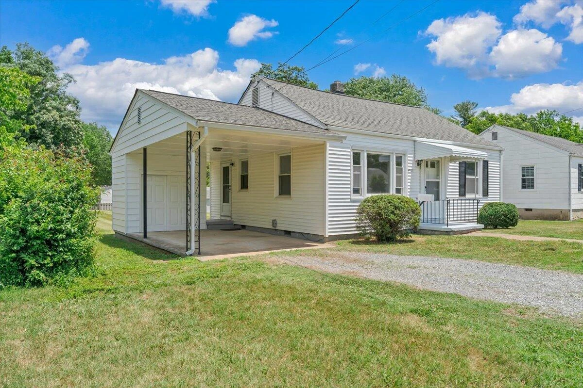 4933 Hildebrand RD NE - Photo 28
