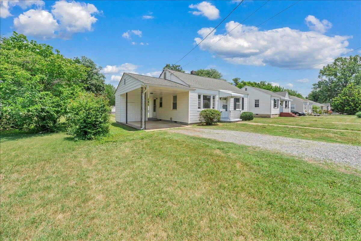 4933 Hildebrand RD NE - Photo 29
