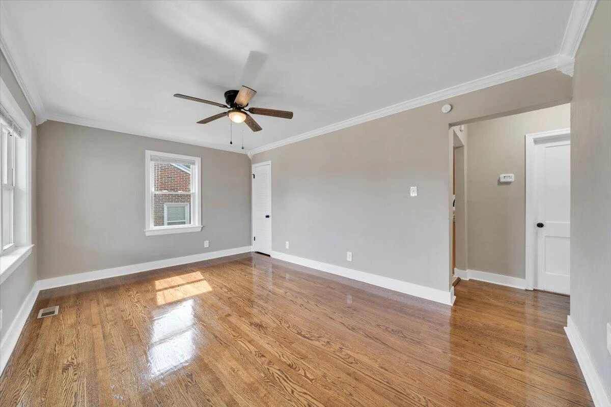 1451 Greenbrier AVE SE - Photo 10