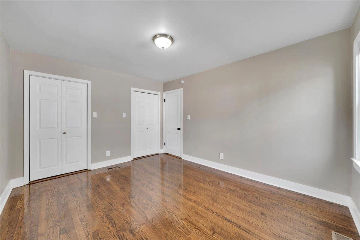 1451 Greenbrier AVE SE - Photo 14