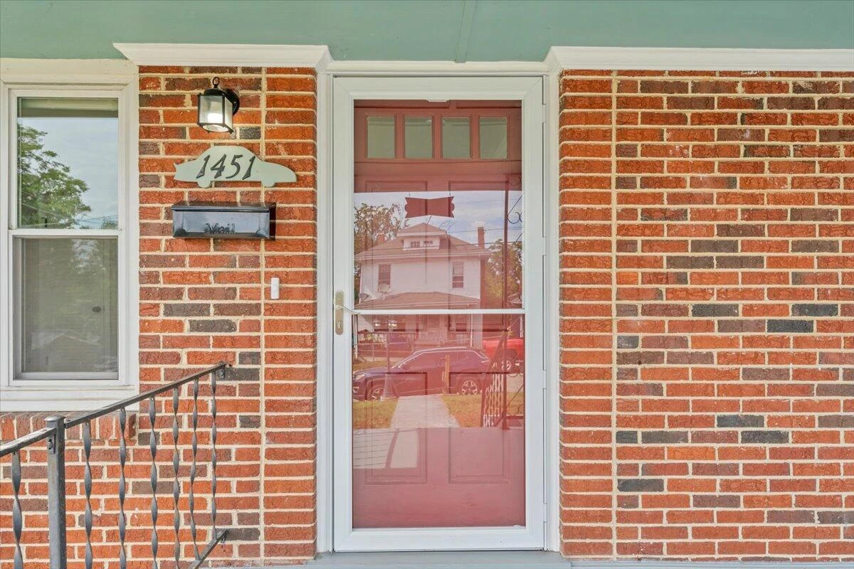 1451 Greenbrier AVE SE - Photo 26