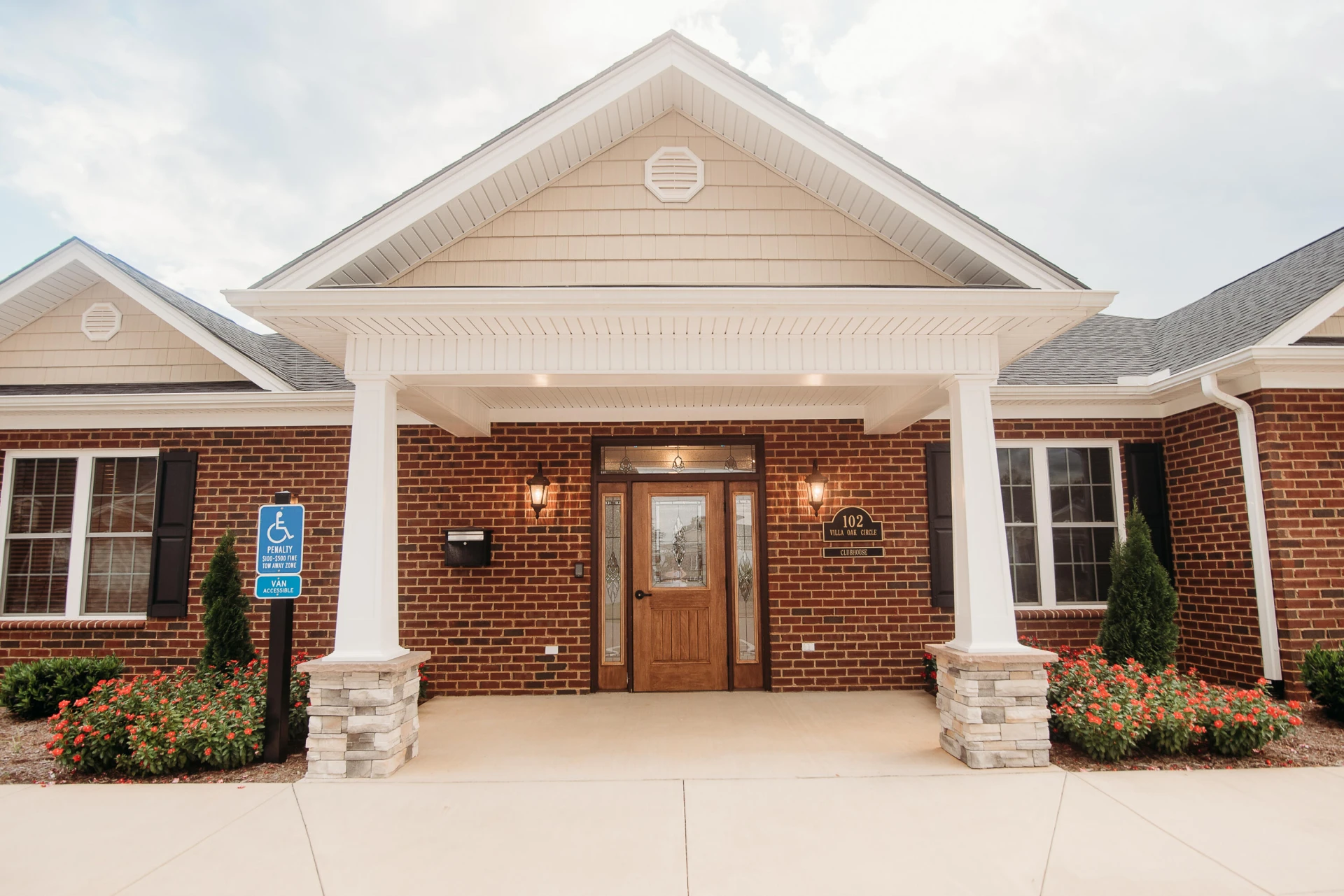 172 Villa Oak CIR - Photo 37