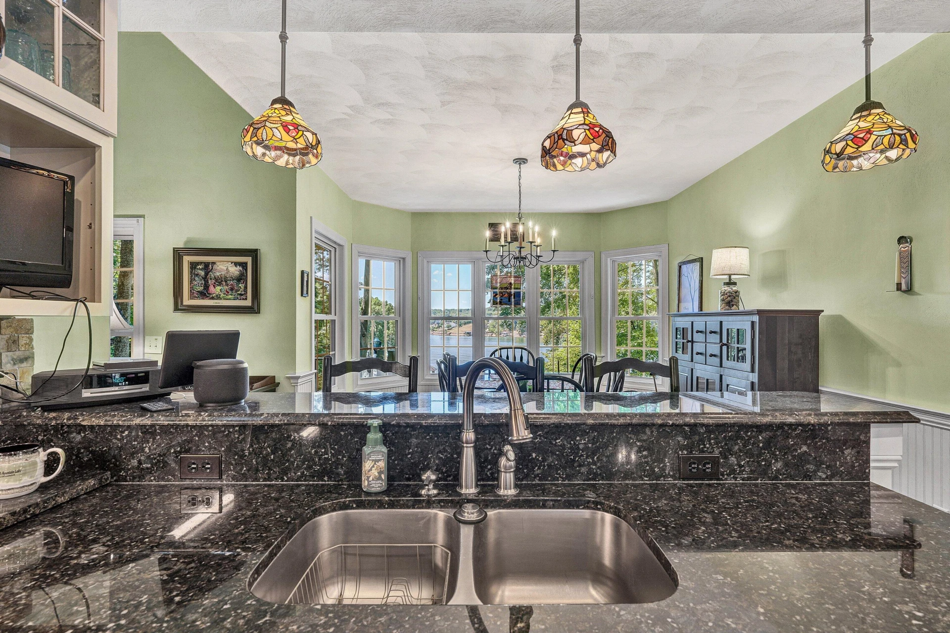 1100 Angela CT - Photo 17