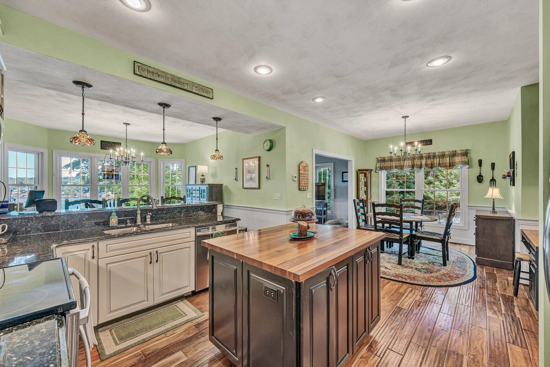 1100 Angela CT - Photo 19