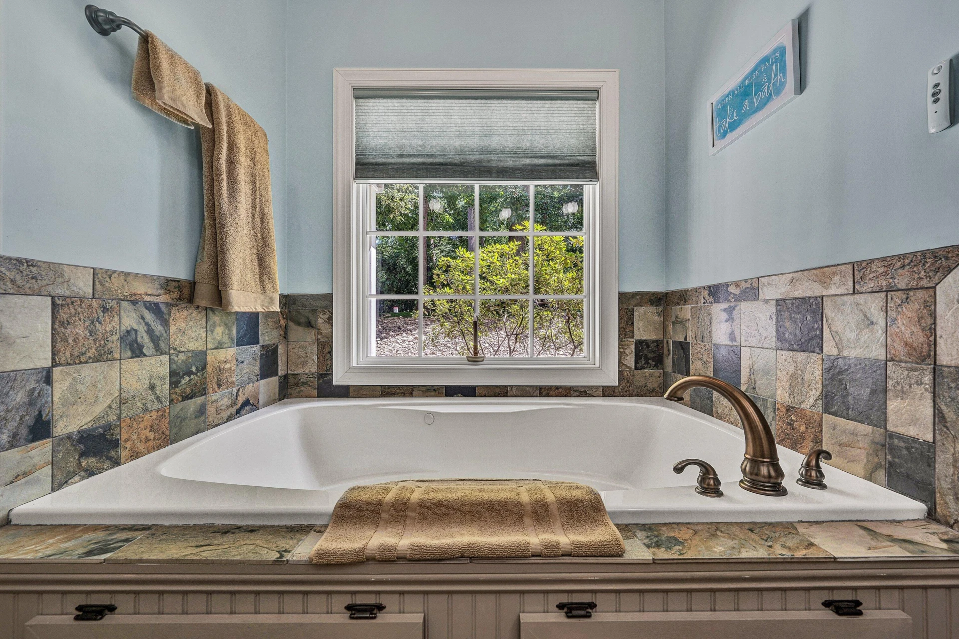 1100 Angela CT - Photo 36