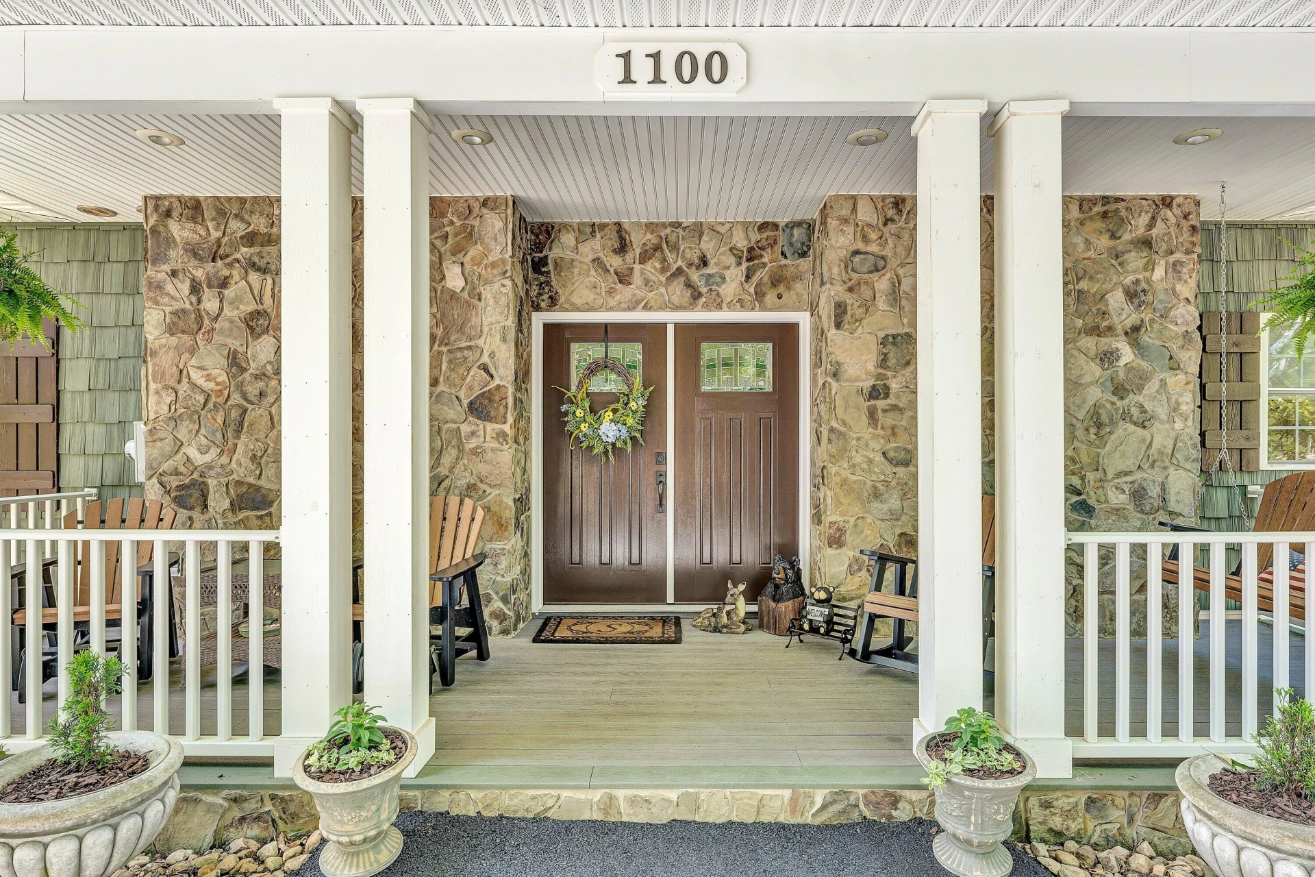 1100 Angela CT - Photo 8