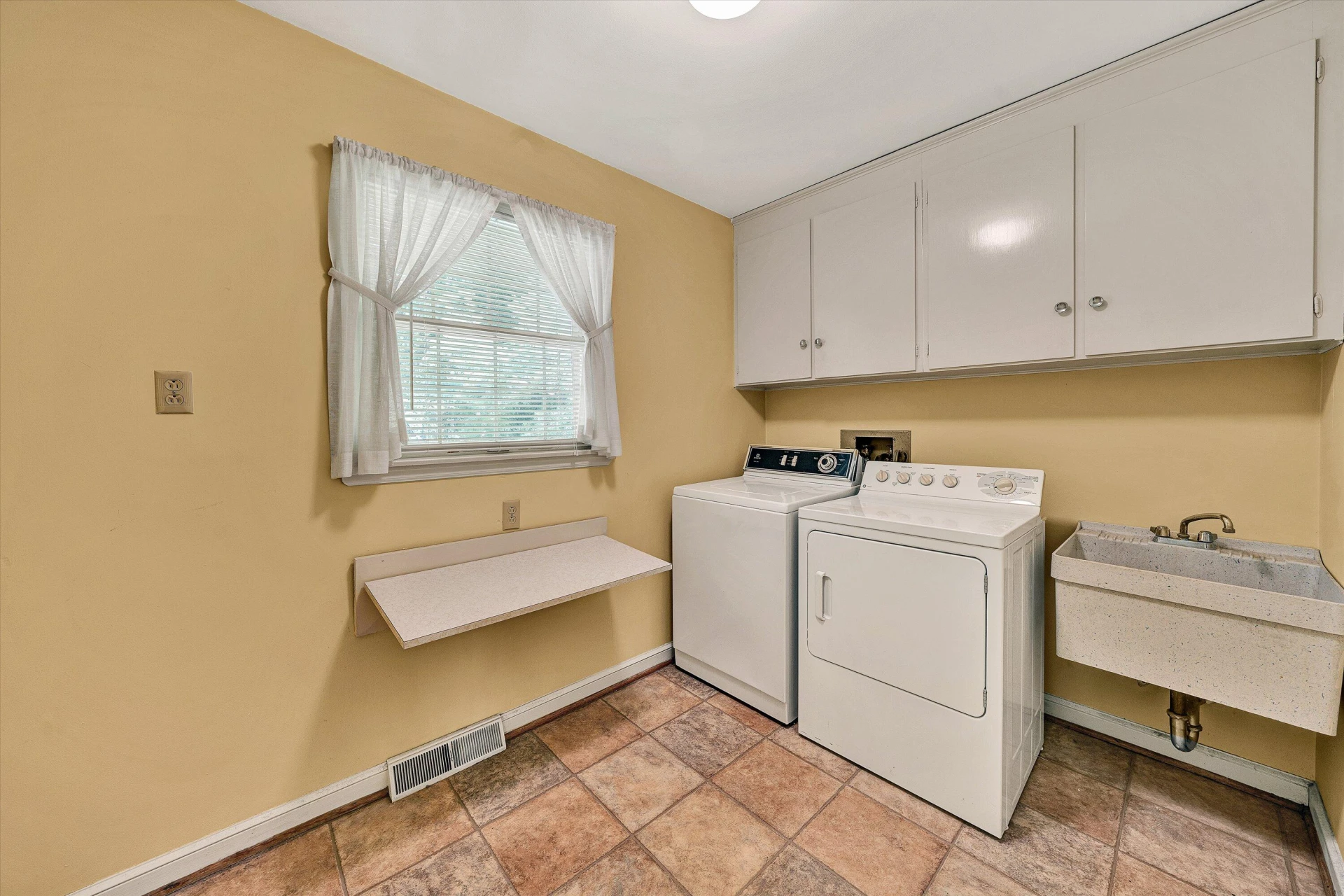 3615 Brymoor RD SW - Photo 14