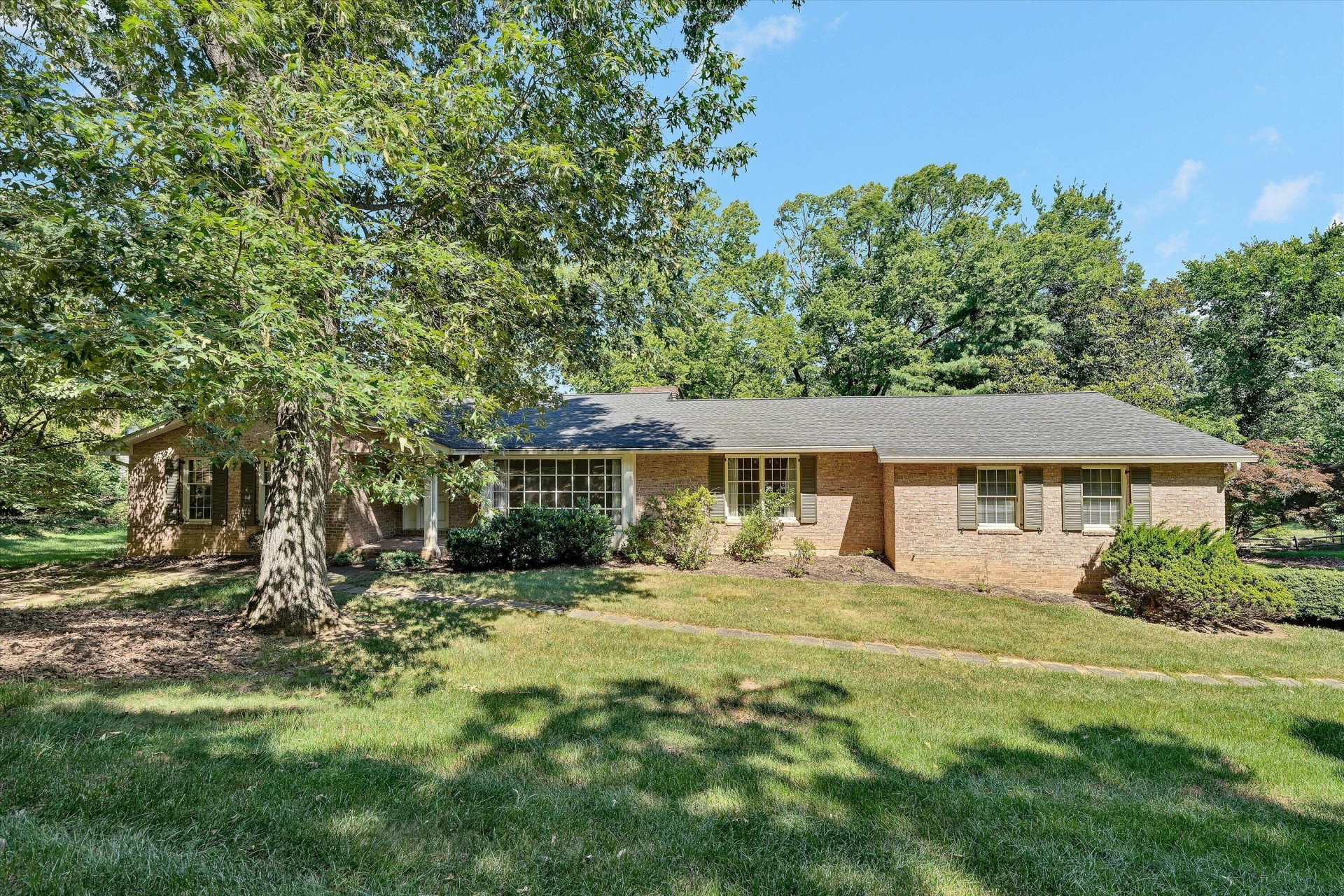 3615 Brymoor RD SW - Photo 2