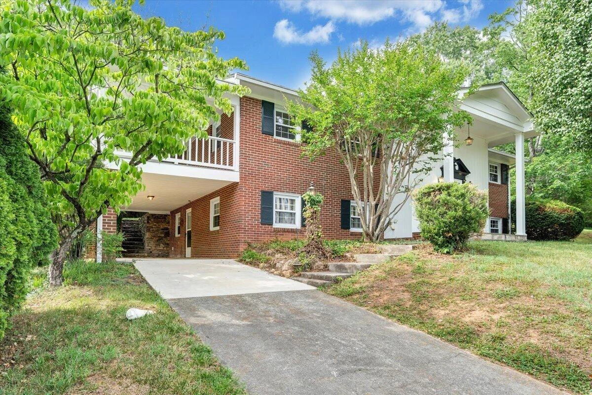 854 Peyton ST - Photo 17