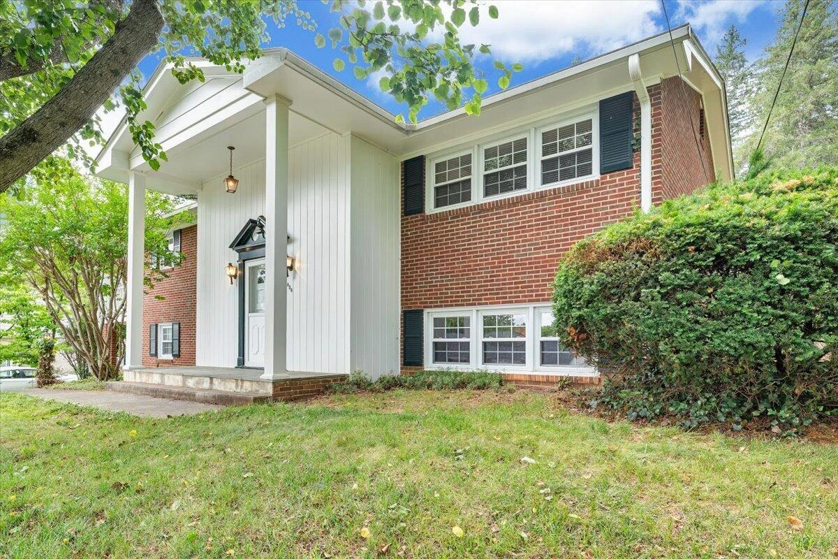 854 Peyton ST - Photo 18