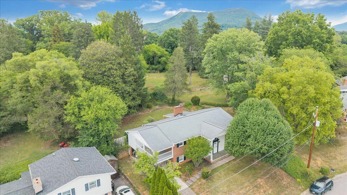854 Peyton ST - Photo 23