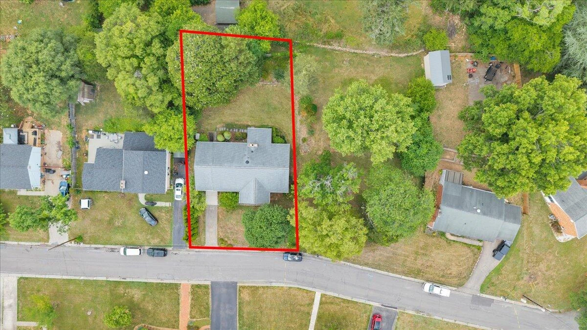 854 Peyton ST - Photo 28