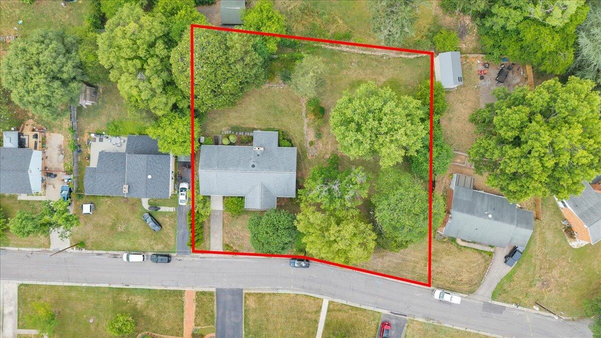 854 Peyton ST - Photo 29