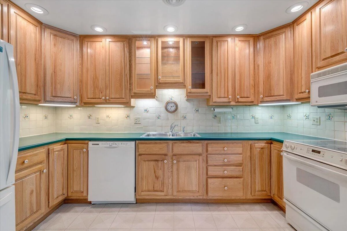 854 Peyton ST - Photo 39
