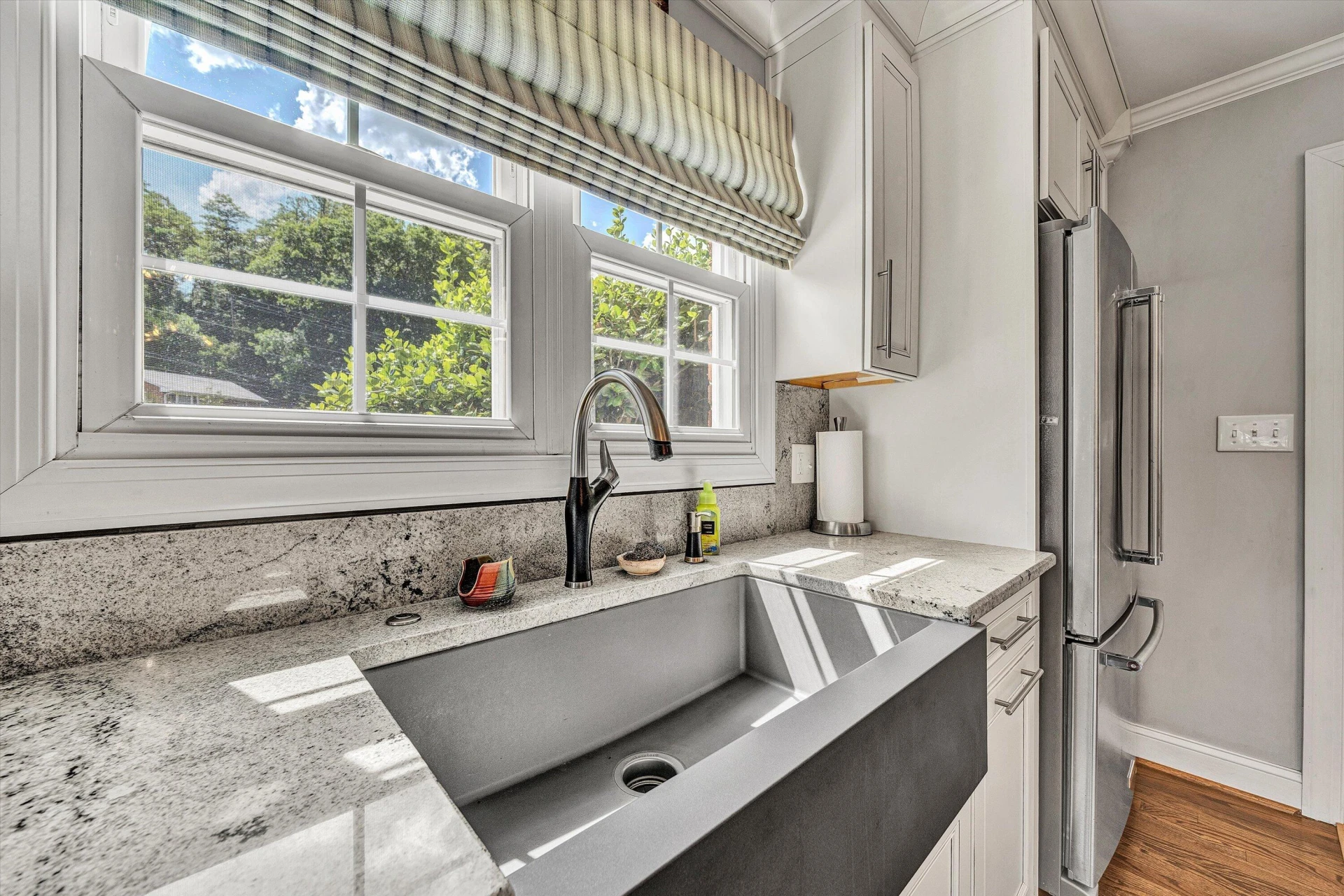 410 Parkdale DR - Photo 10