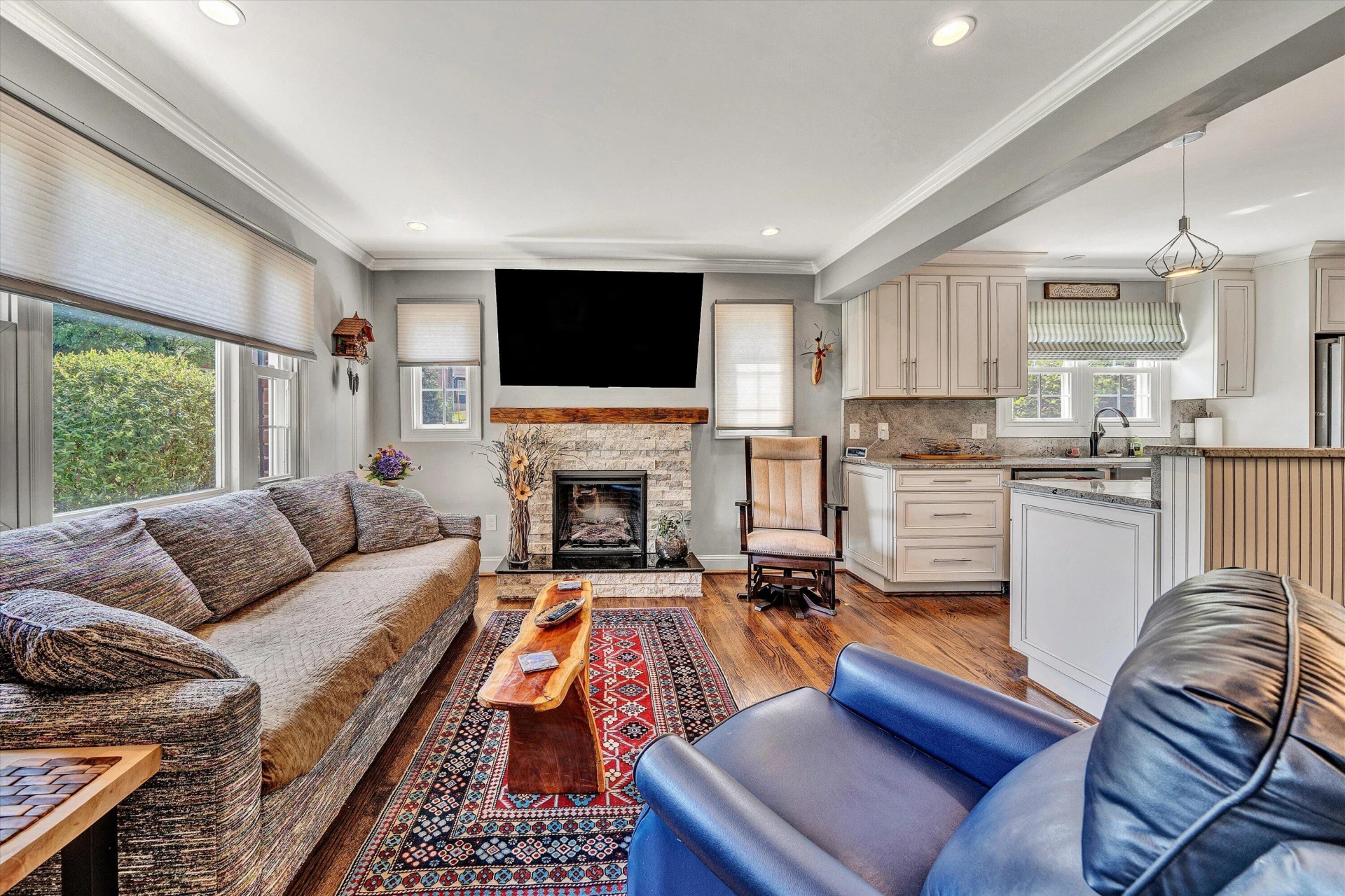 410 Parkdale DR - Photo 6