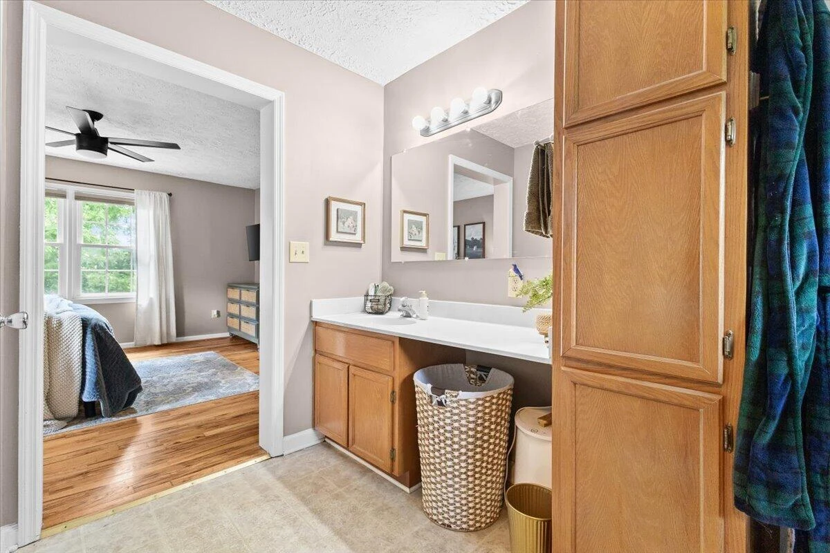 6415 Catawba Creek RD - Photo 14