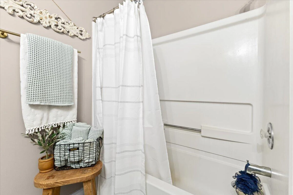 6415 Catawba Creek RD - Photo 21