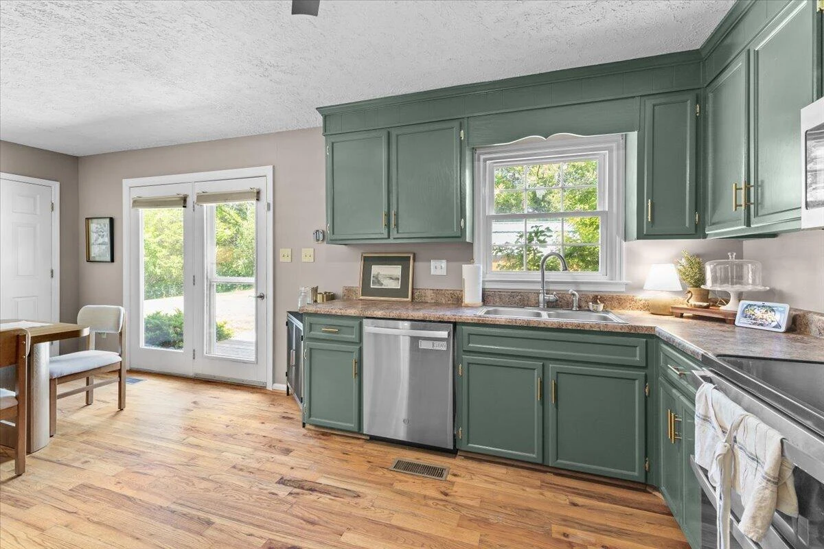 6415 Catawba Creek RD - Photo 29