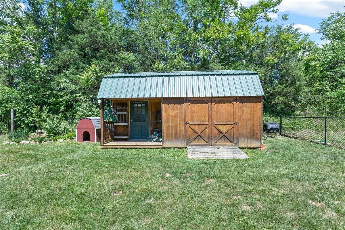6415 Catawba Creek RD - Photo 32