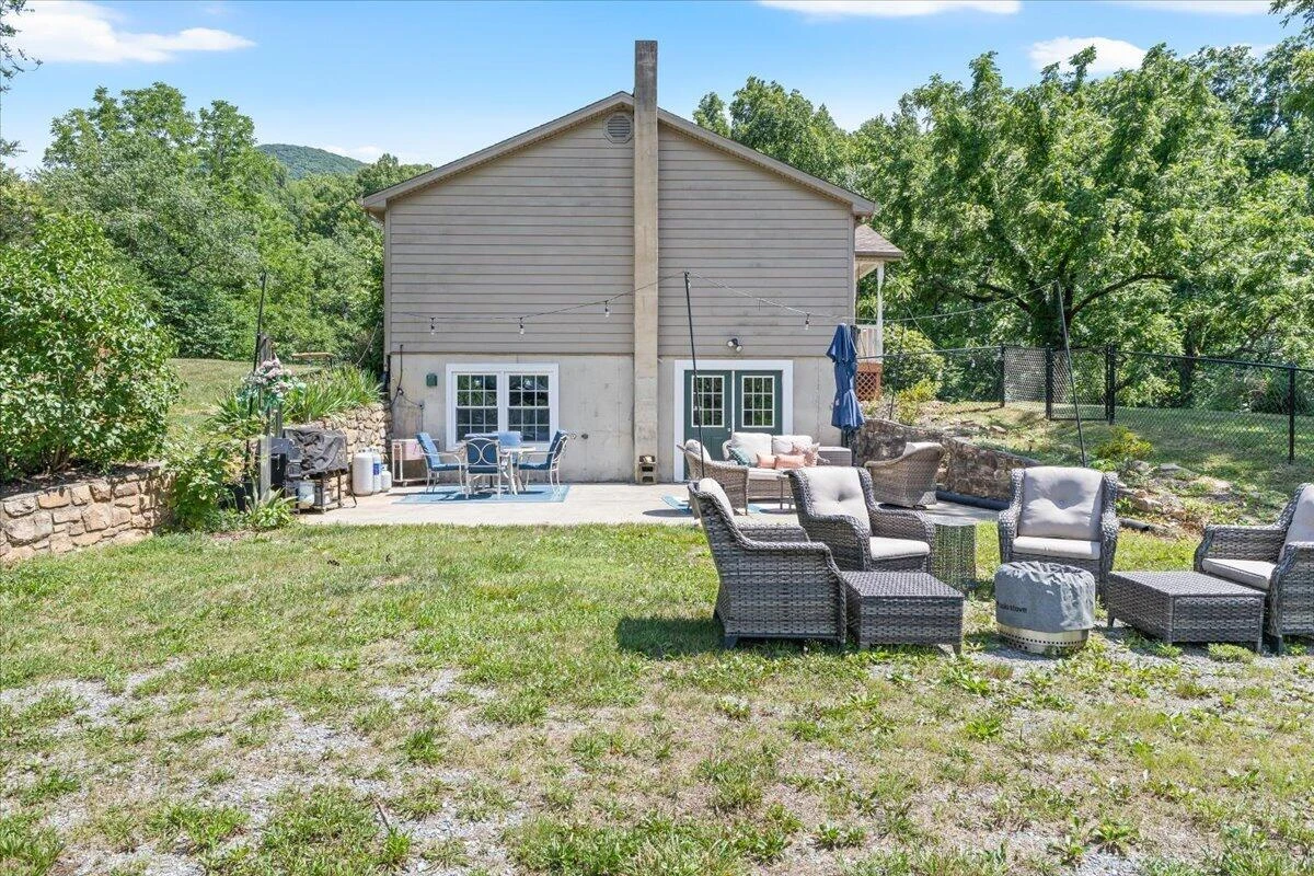 6415 Catawba Creek RD - Photo 38