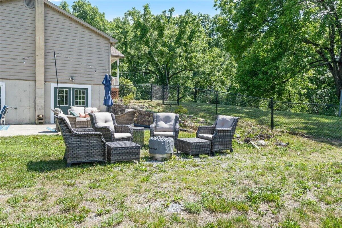6415 Catawba Creek RD - Photo 39