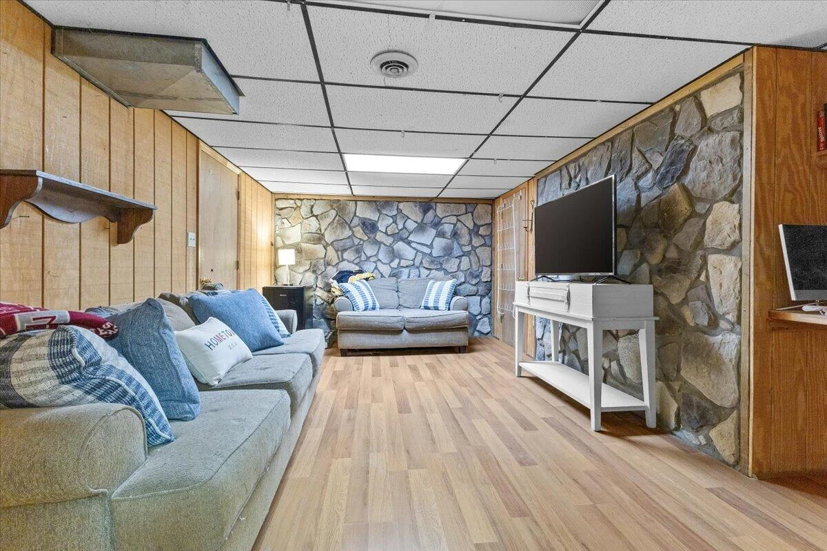 6415 Catawba Creek RD - Photo 44