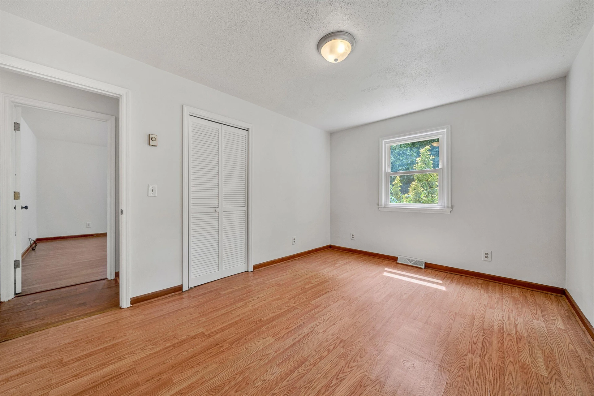 589 4th ST - Photo 12