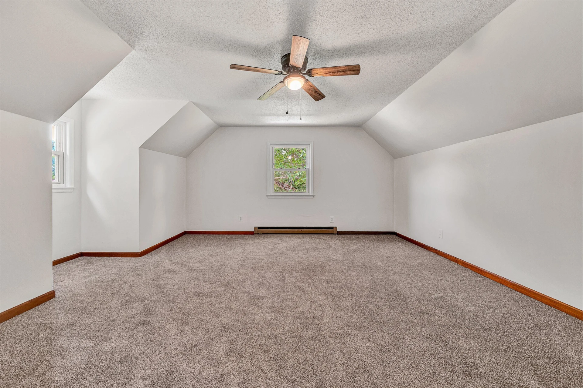 589 4th ST - Photo 16