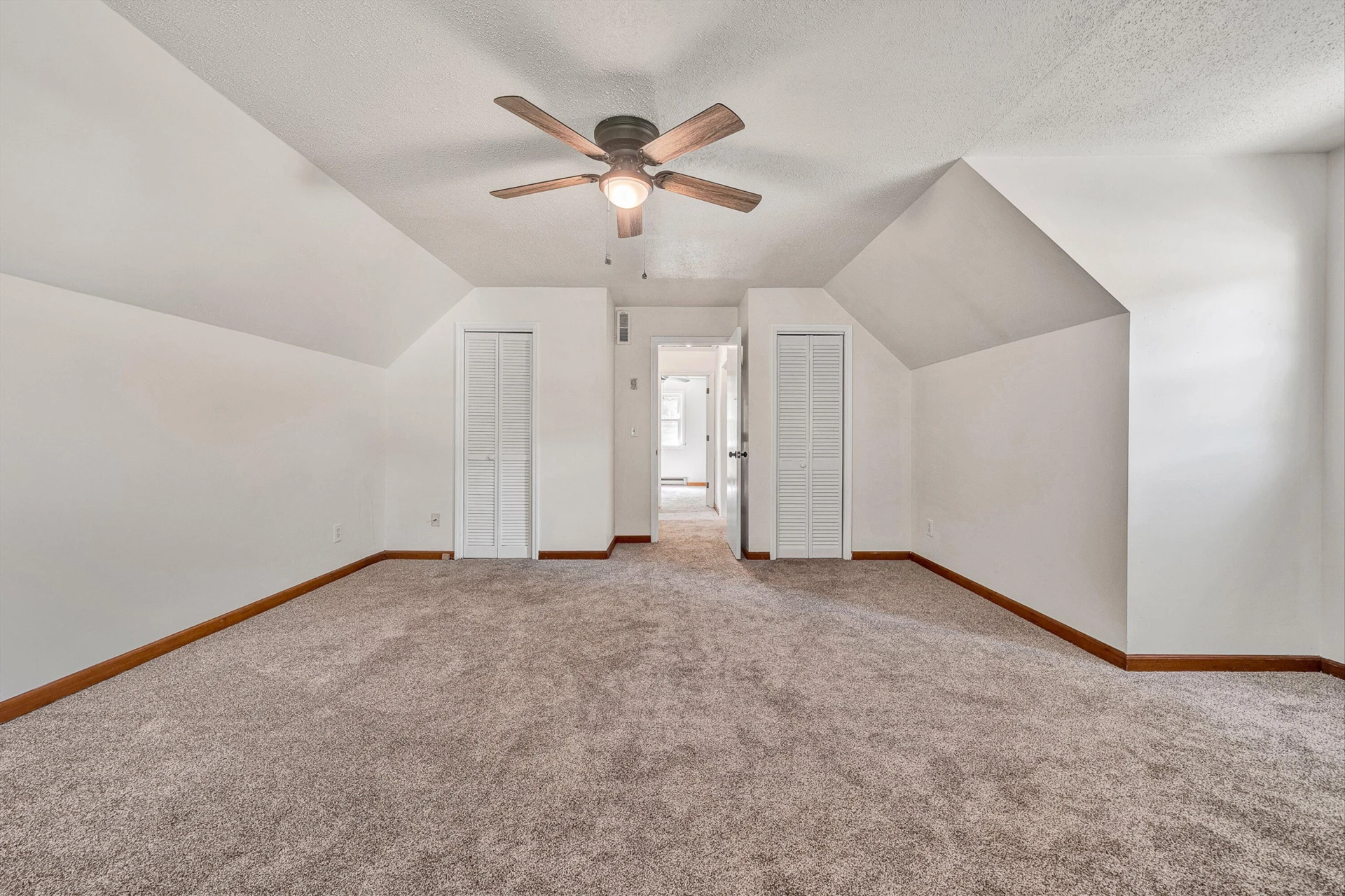 589 4th ST - Photo 17