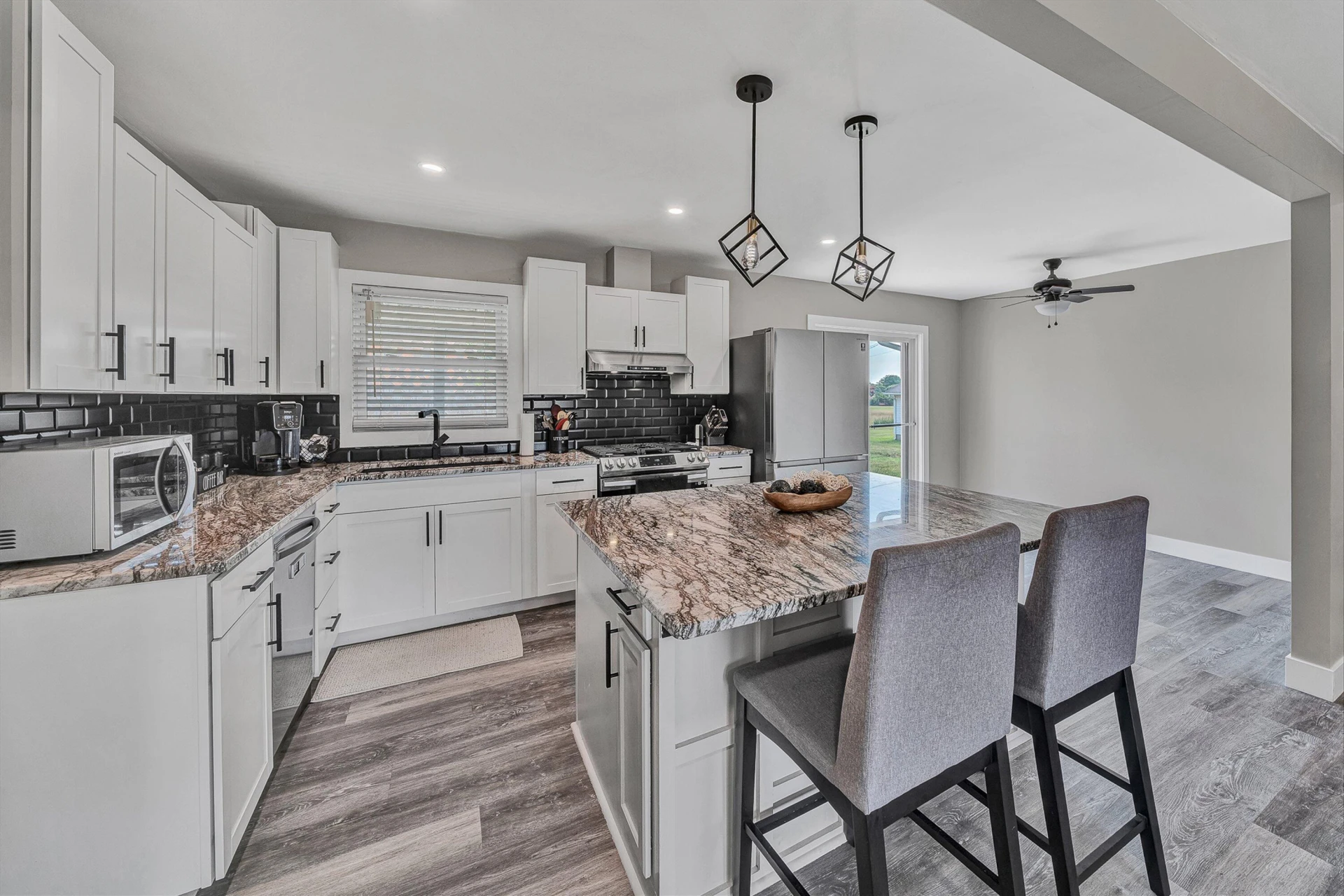 358 Keesling AVE - Photo 6