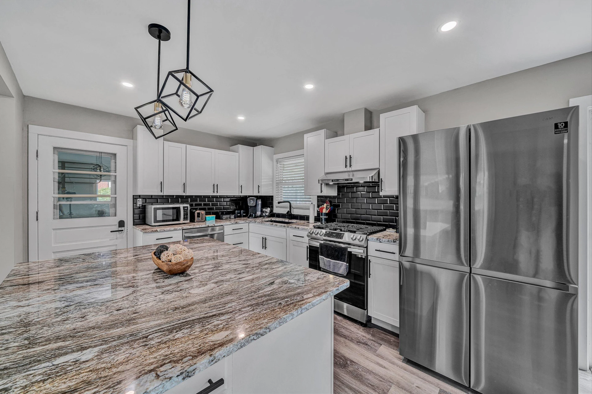 358 Keesling AVE - Photo 8