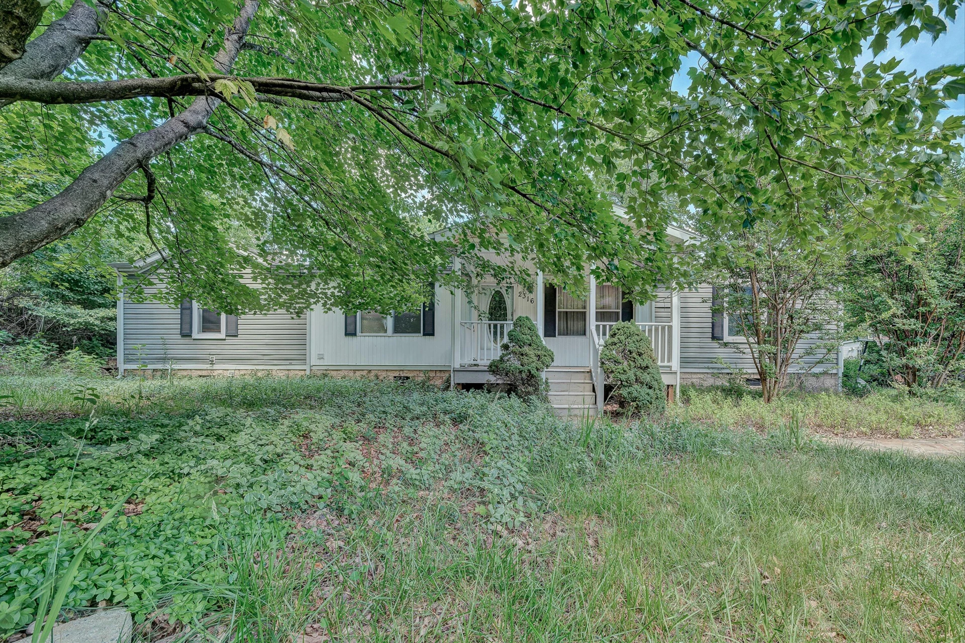 2316 Ridge RD
