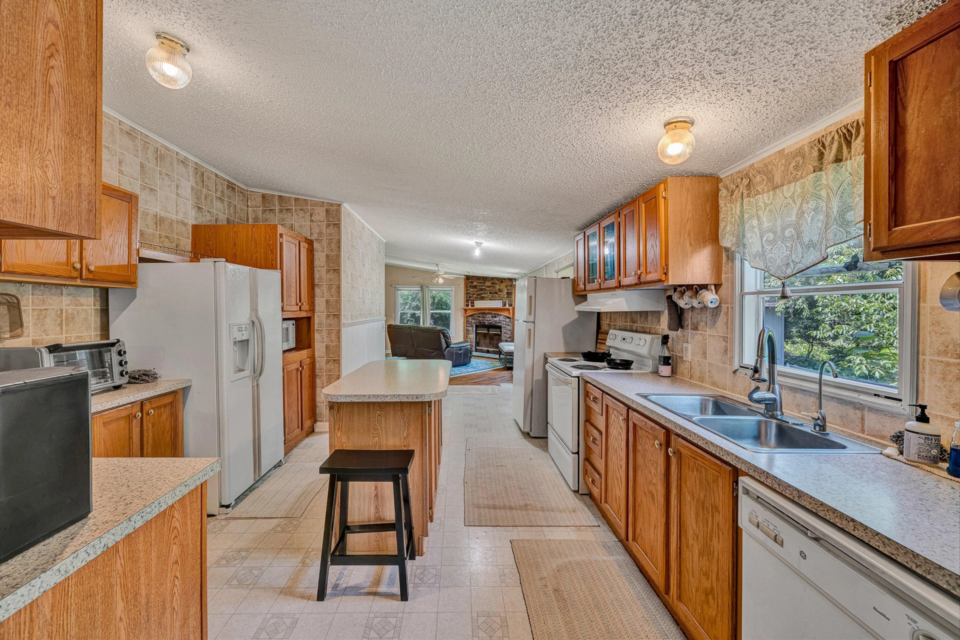 2316 Ridge RD - Photo 9