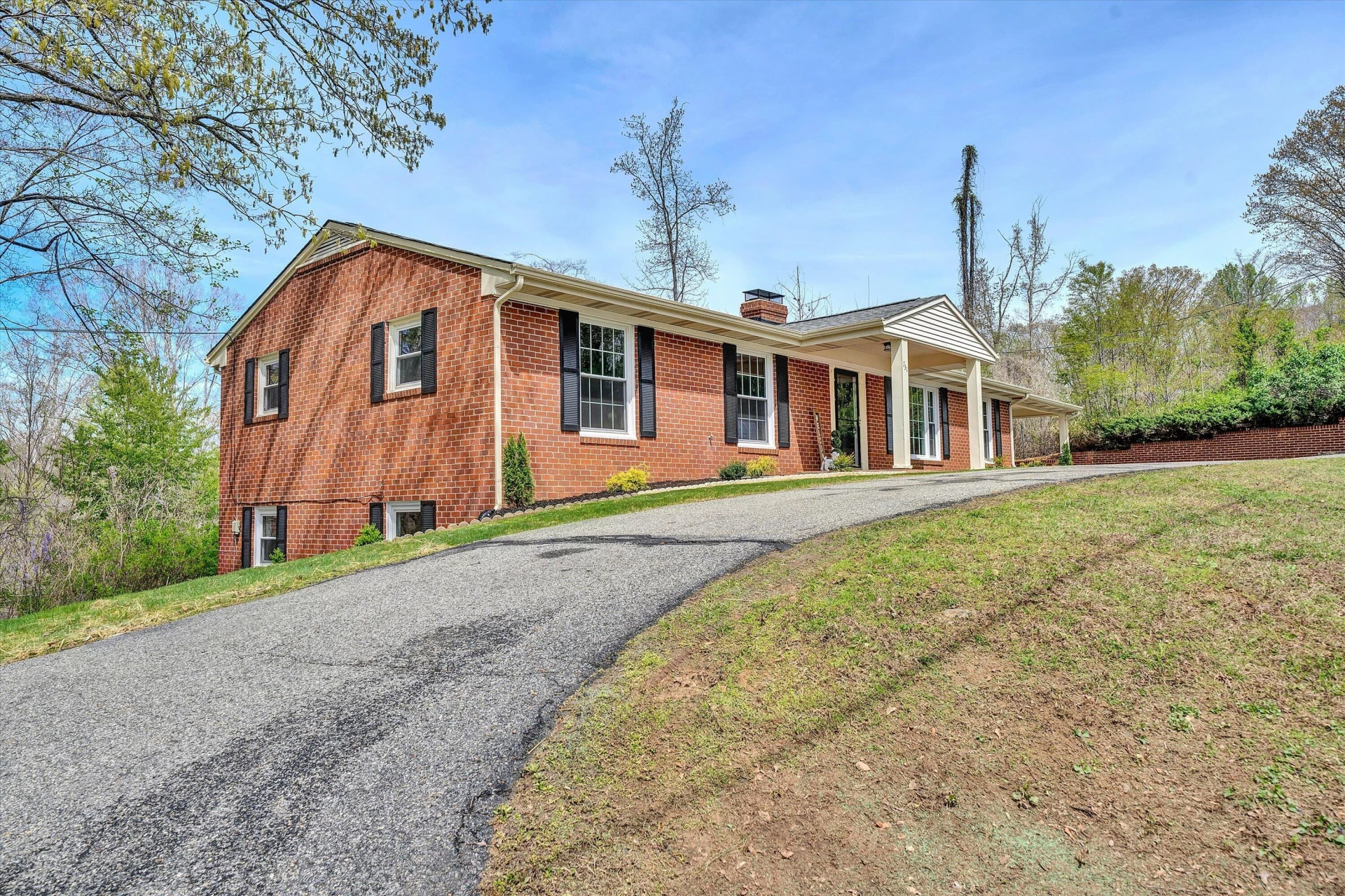 731 BASSETT HEIGHTS RD