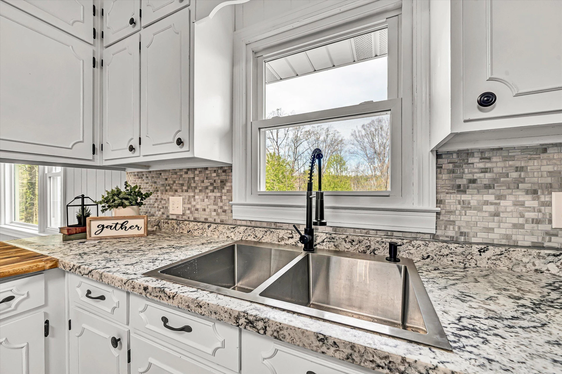 731 BASSETT HEIGHTS RD - Photo 14