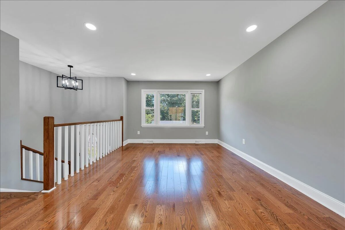823 Brownwood DR NW - Photo 10