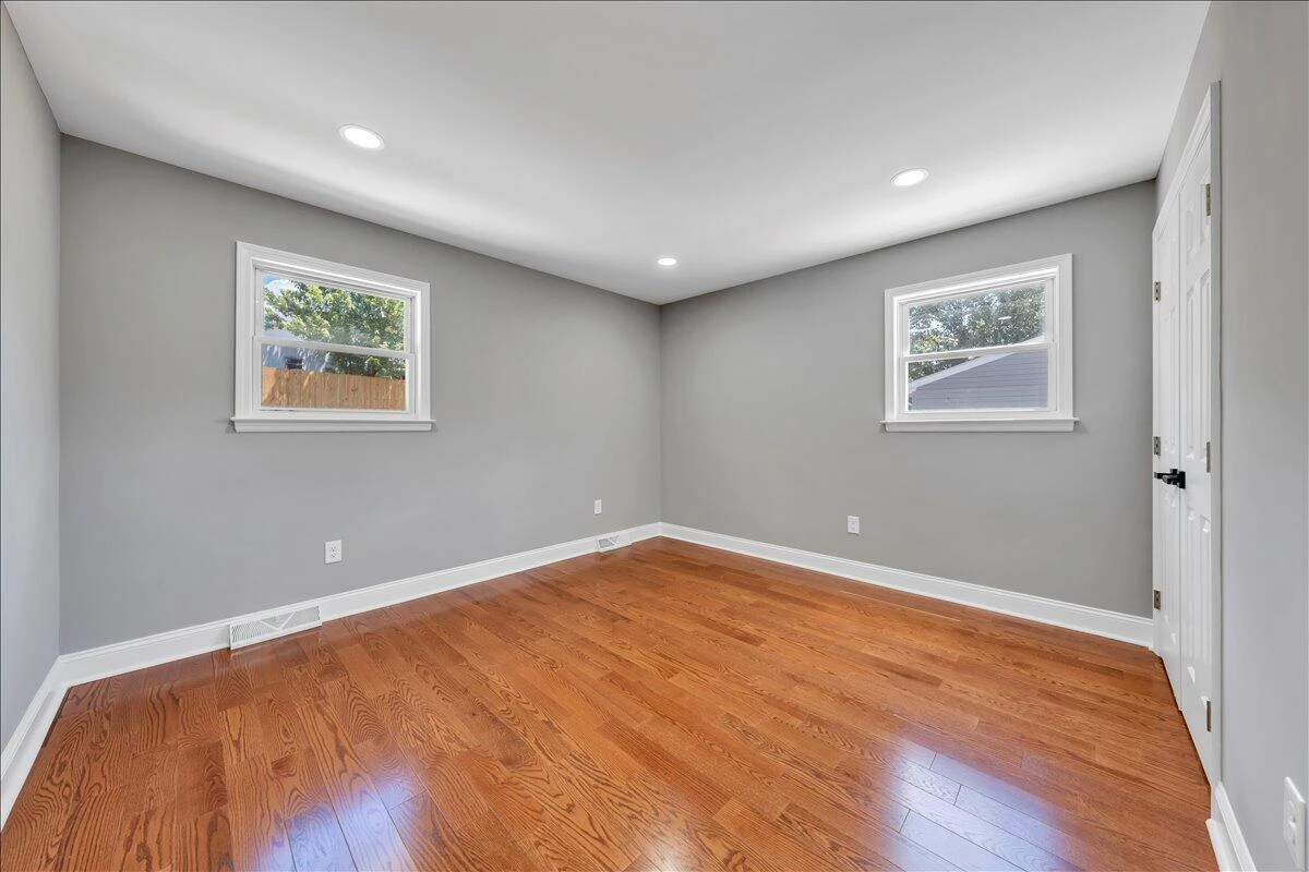 823 Brownwood DR NW - Photo 13