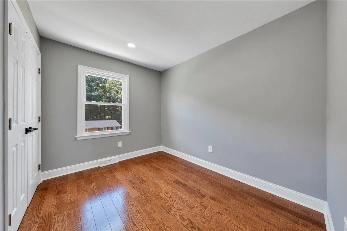 823 Brownwood DR NW - Photo 15