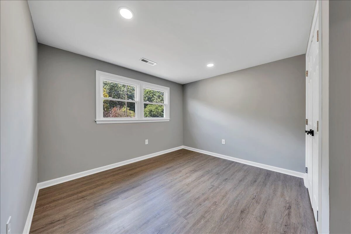 823 Brownwood DR NW - Photo 20