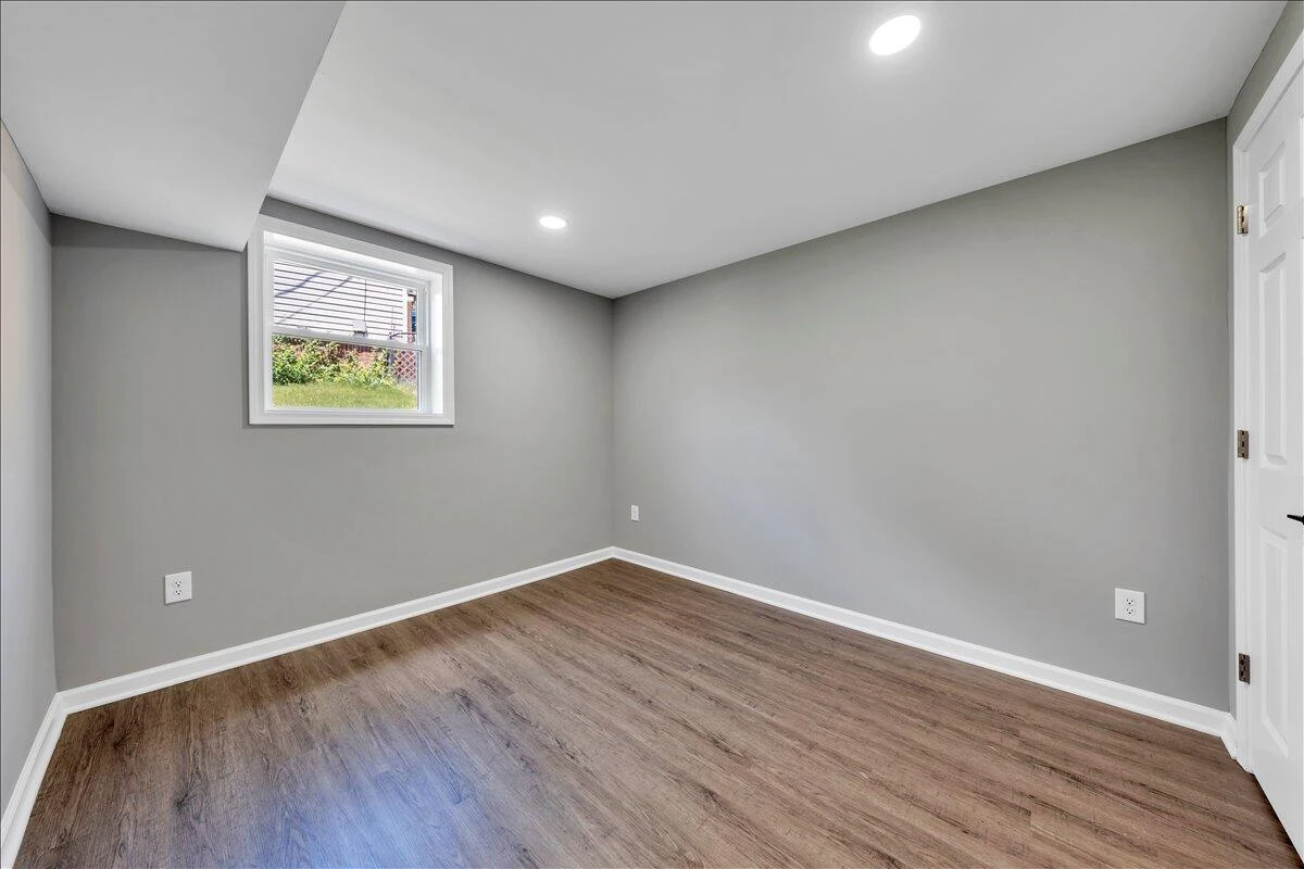 823 Brownwood DR NW - Photo 21