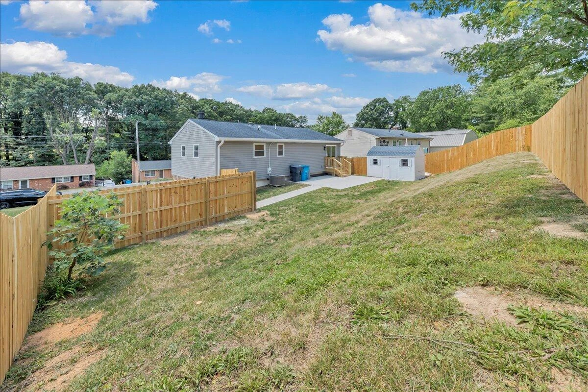 823 Brownwood DR NW - Photo 29
