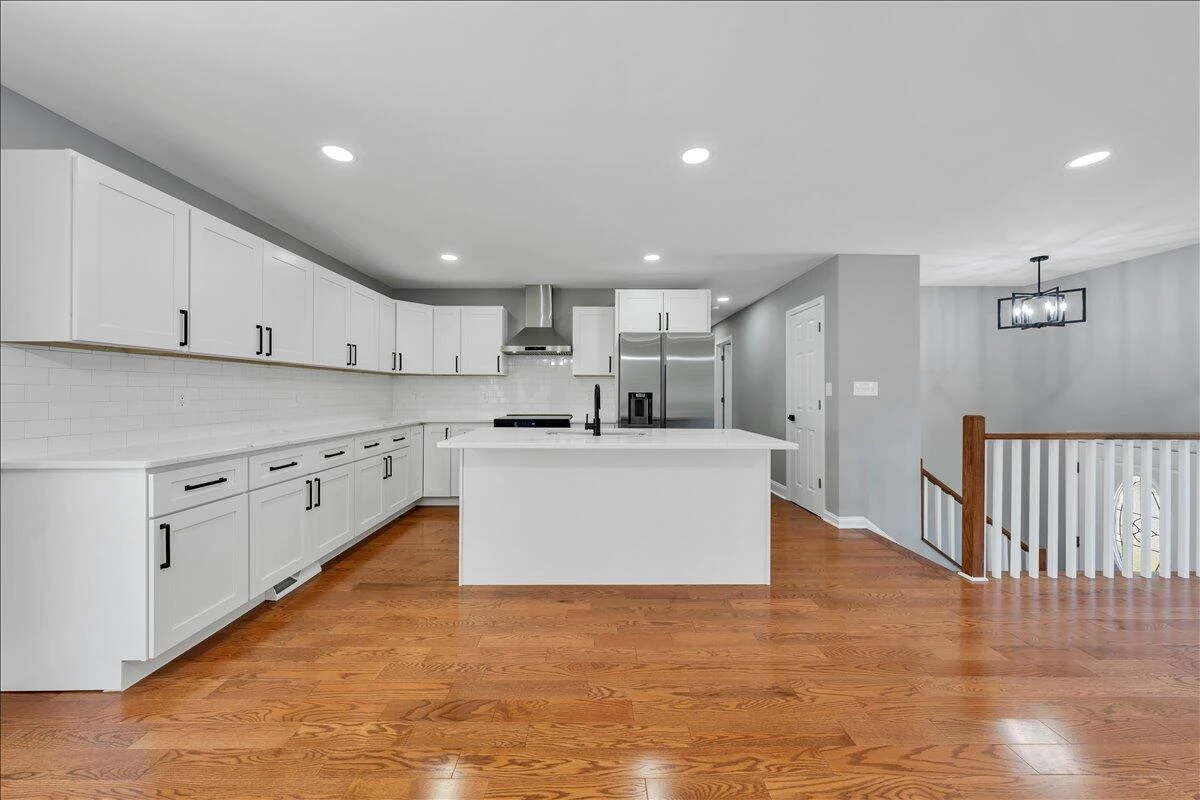 823 Brownwood DR NW - Photo 8