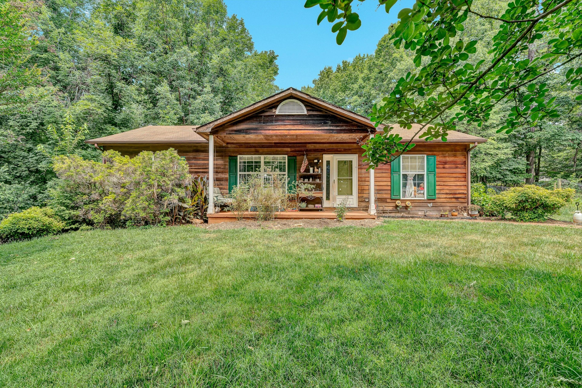 1145 FARMINGTON RD